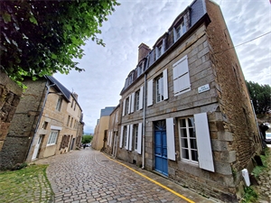 maison-villa à la vente -   50300  AVRANCHES, surface 223 m2 vente maison-villa - APR702975